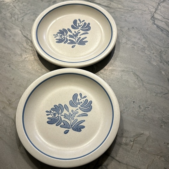 4 pcs. Pfaltzgraff Stoneware- Yorktowne - Picture 3 of 5